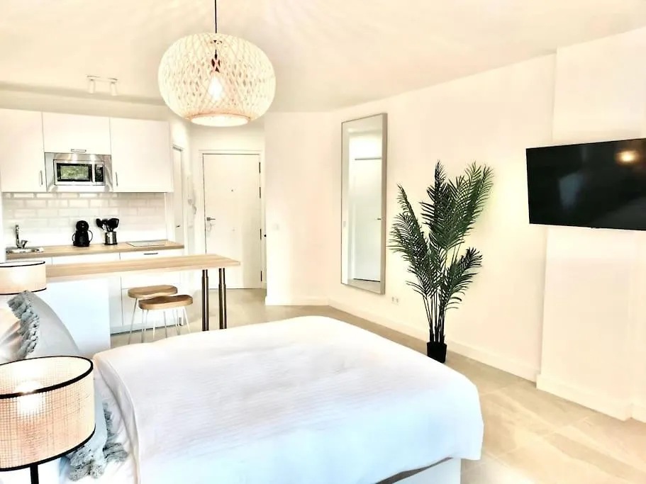 Apartment New Studio, Terrace, Parking, And Pool By 10Tosea Fuengirola Spain